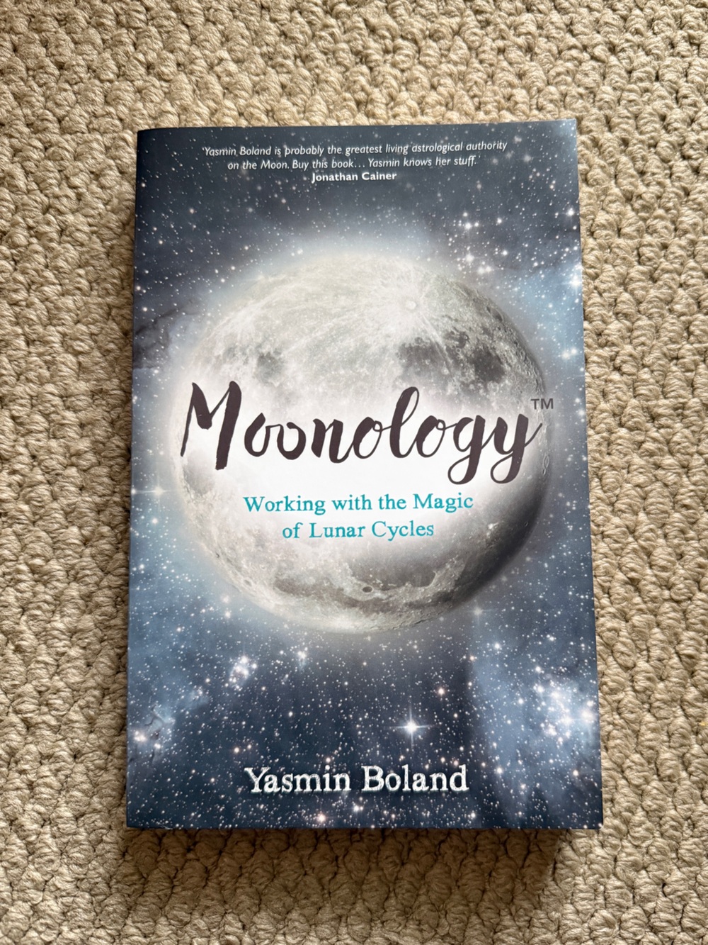 Moonology by Yasmin Boland — Paperback